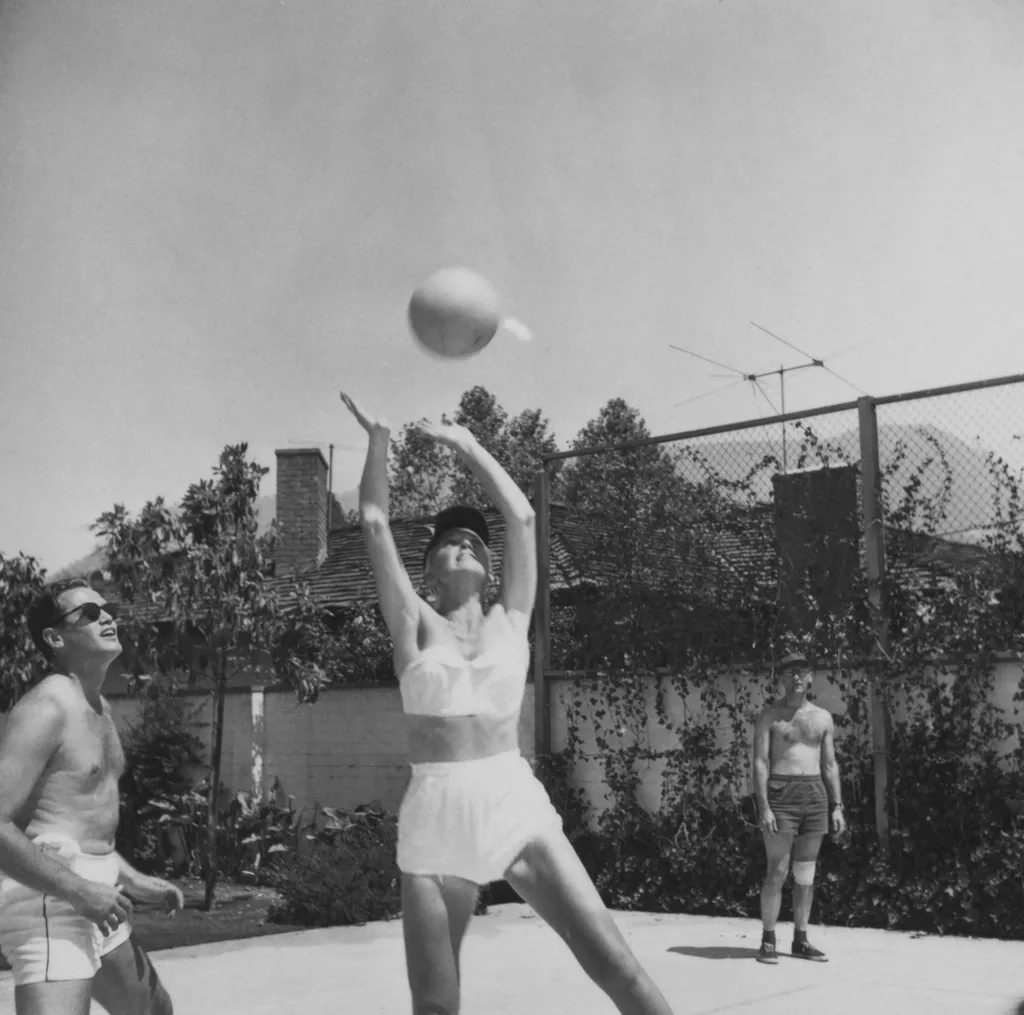 Golden Age Icon: Doris Day's sun-drenched California sanctuary, captured. 32