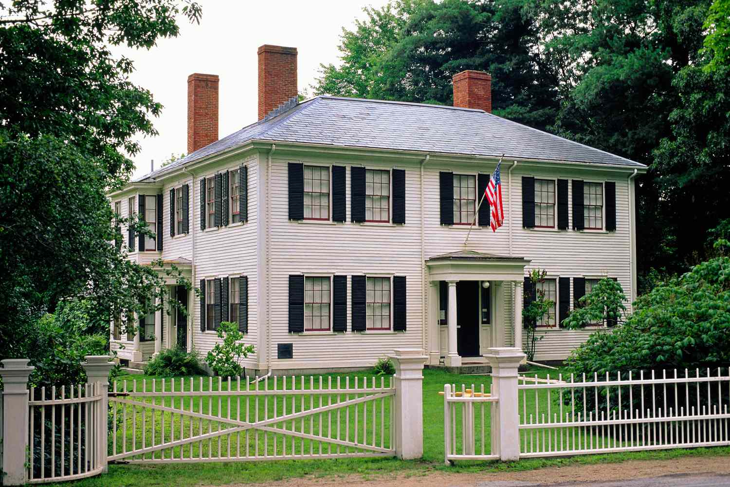 Enchanting New England Havens: Where Every Village Whispers a Timeless Tale 18
