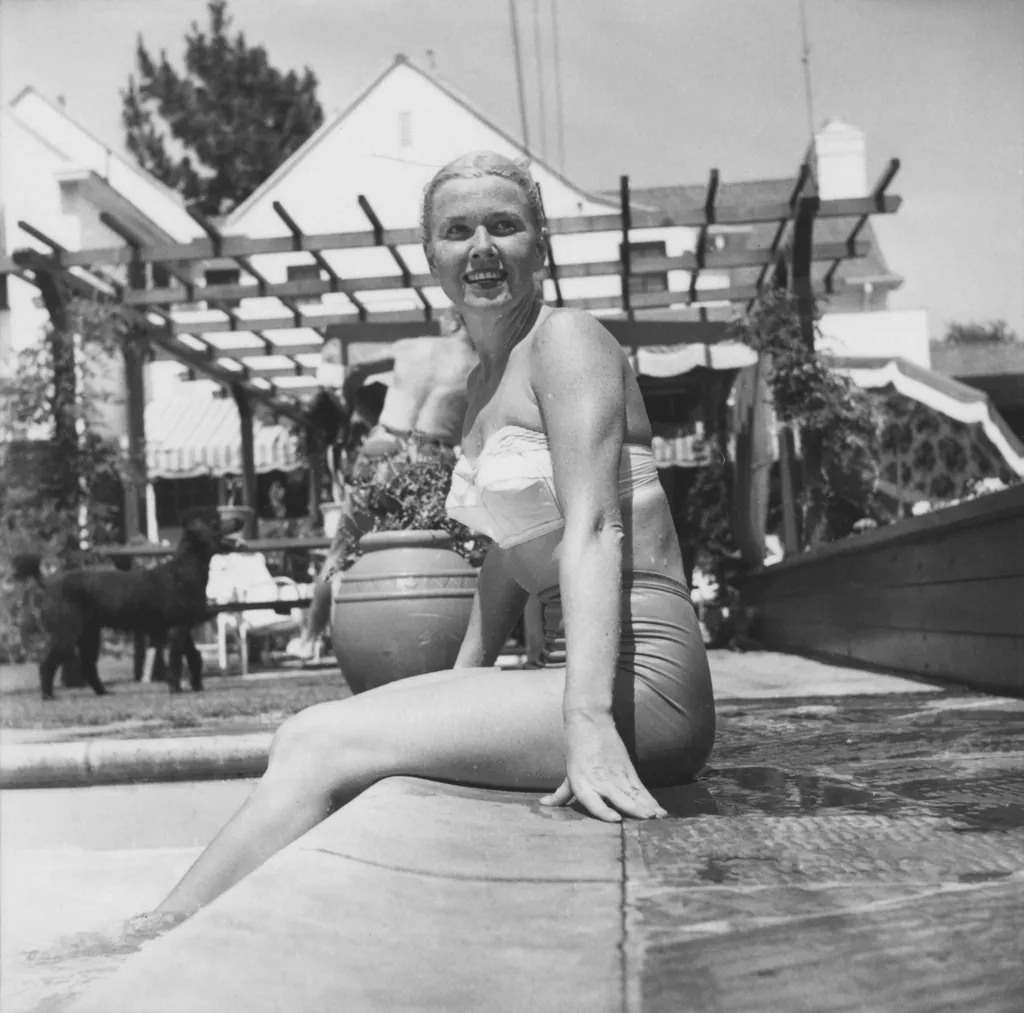 Golden Age Icon: Doris Day's sun-drenched California sanctuary, captured. 28