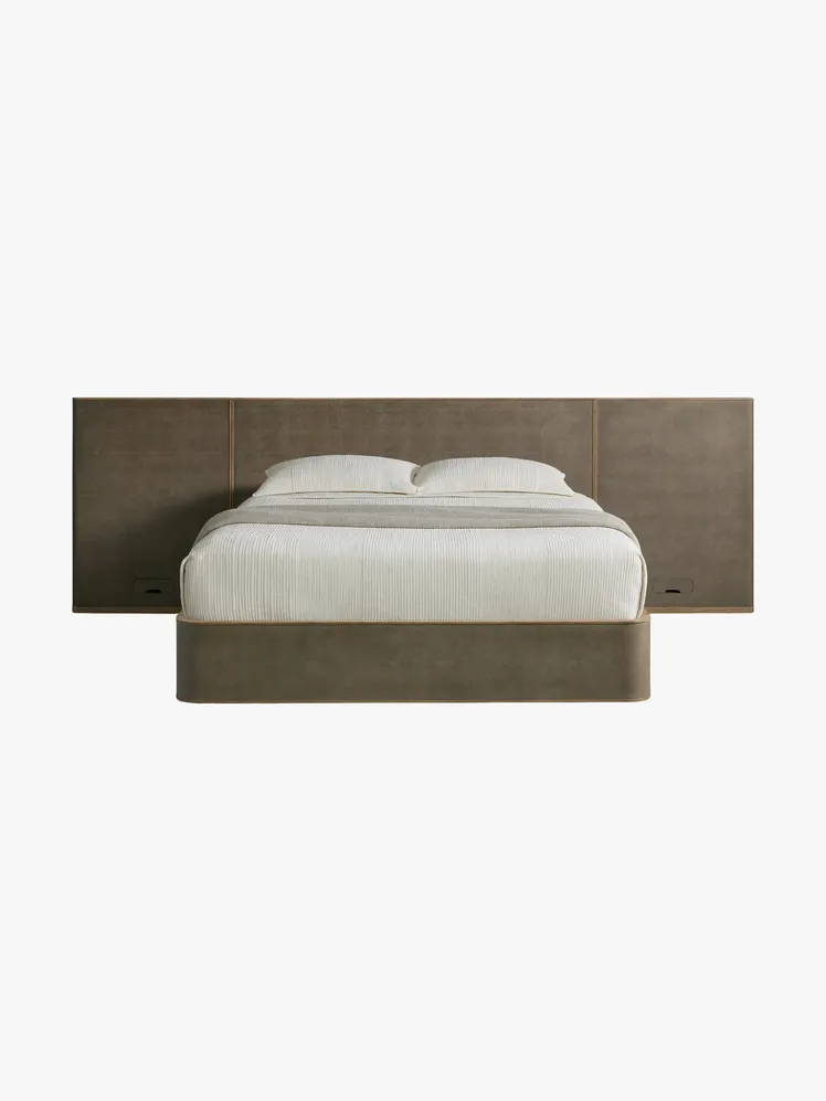 Majestic Headboards: A New Era of Opulent Interiors 16
