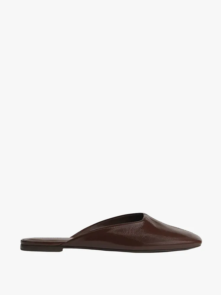 Effortless Summer Chic: Seven Ways to Master the Button-Up 82