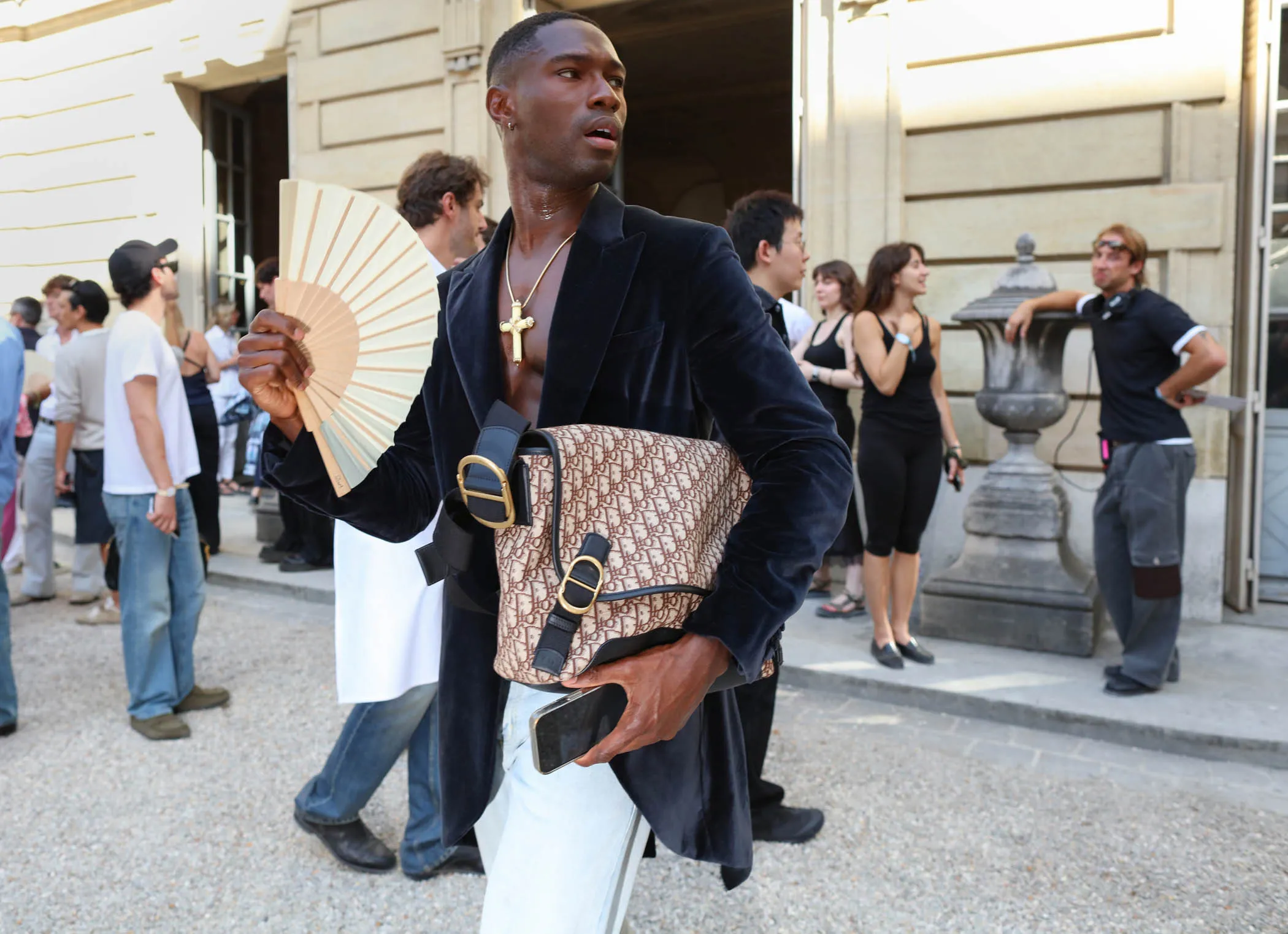 A Parisian Summer’s Seduction: An Editor’s Sun-Kissed Reverie 3
