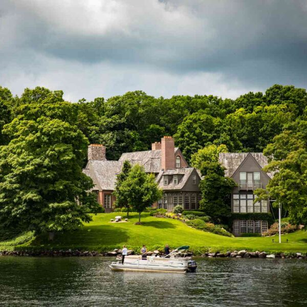 Business Style news 107 Whispers of Geneva: A Lakeside Sojourn of Unrivaled Elegance