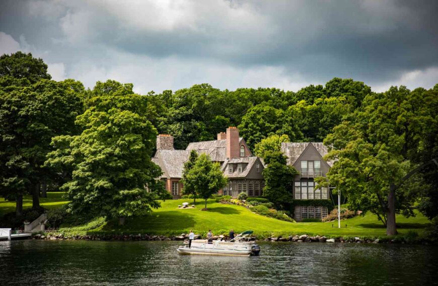 Business Style news 147 Whispers of Geneva: A Lakeside Sojourn of Unrivaled Elegance