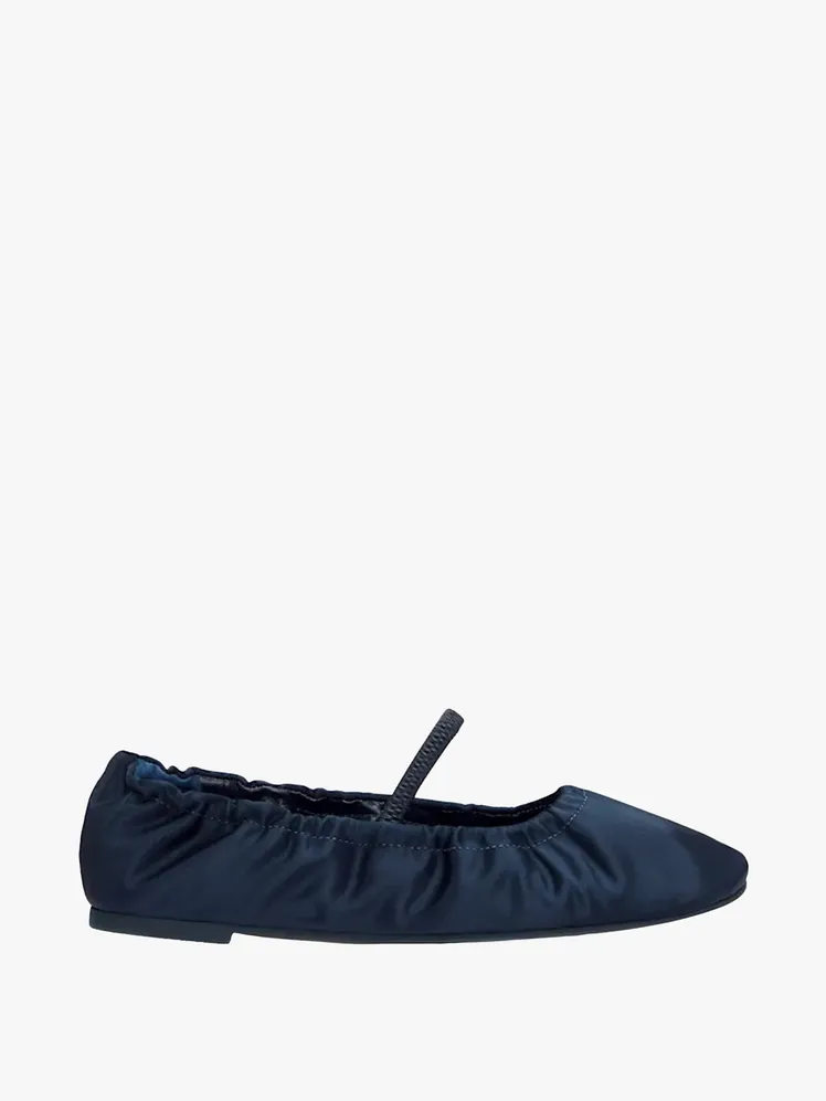 Effortless Chic: Discover Your Perfect Pair of Ballet Flats for the Warmer Seasons 33