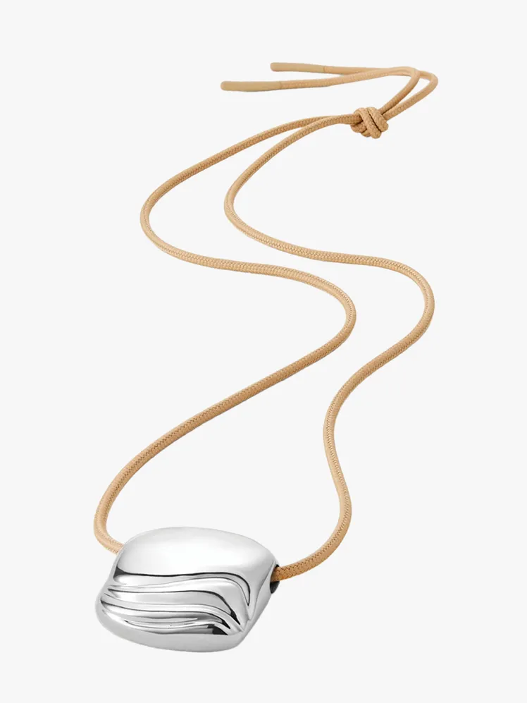 The Timeless Charm of the Choker Redefined for Today 60