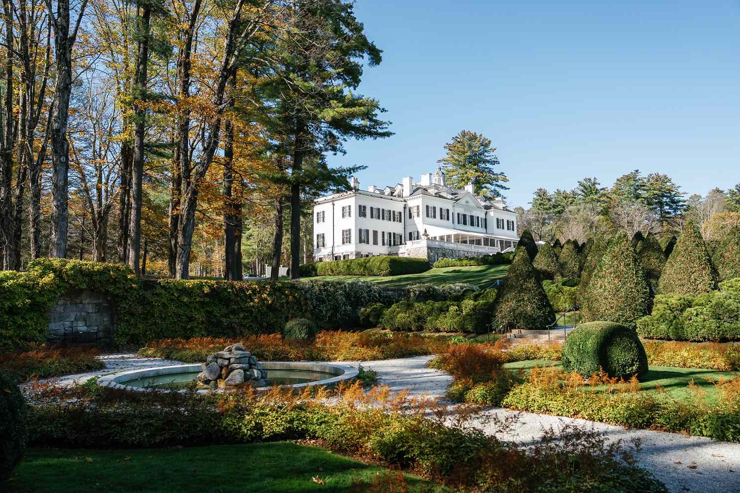 Enchanting New England Havens: Where Every Village Whispers a Timeless Tale 17