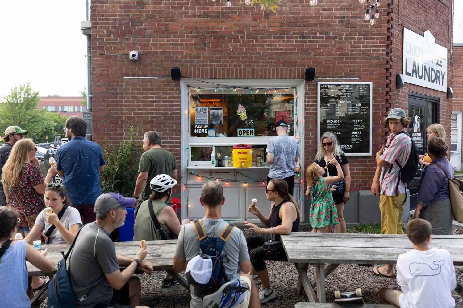 Beyond the Brochure: Culinary Pilgrimages to America's Esteemed Regional Flavors 12