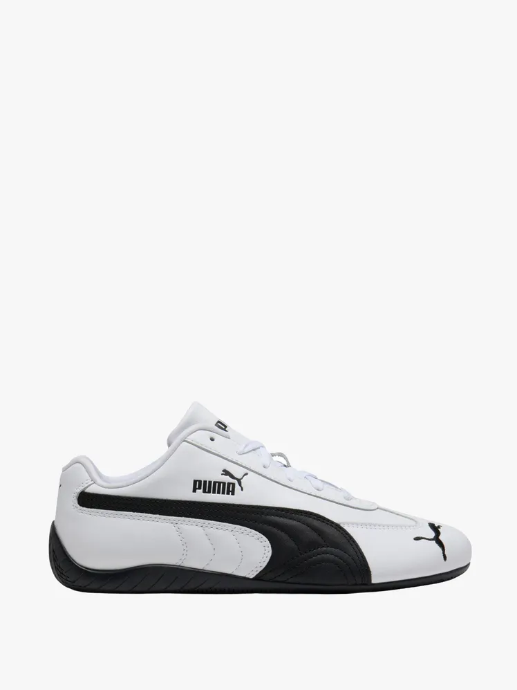 Chic Footwear: Vogue Editors Unveil Their Top White Sneaker Picks for 2026 60