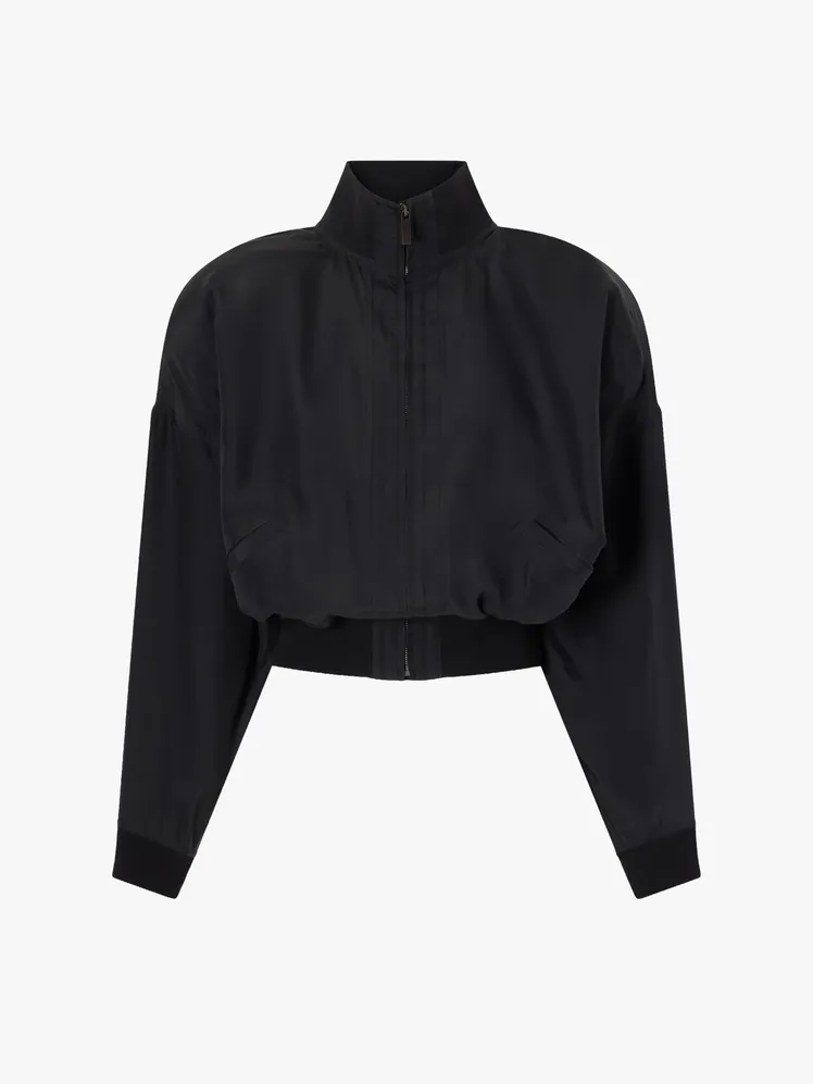 Elevated Athleisure: Vogue's Guide to Chic Activewear Styling 80