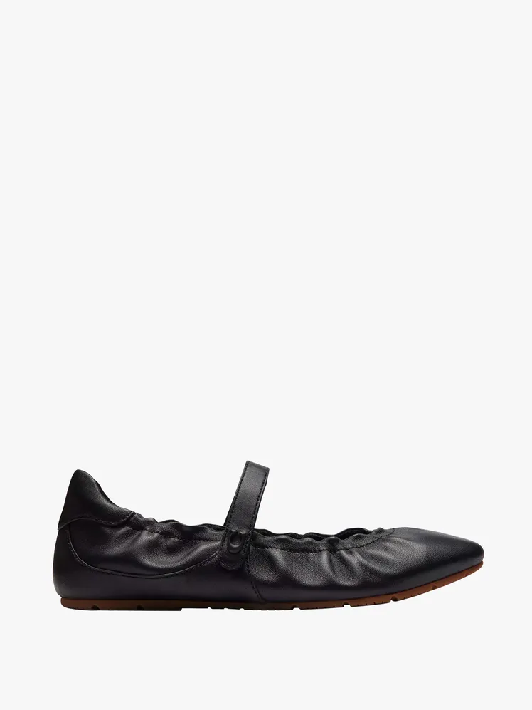 Effortless Chic: Discover Your Perfect Pair of Ballet Flats for the Warmer Seasons 39