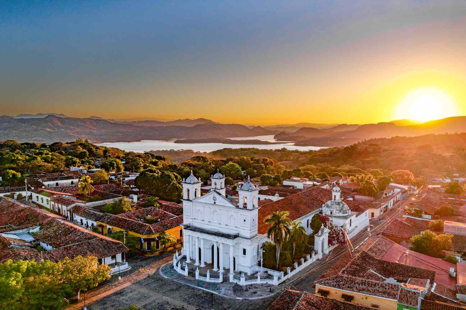 Unveiling Costa Rica: Your Gateway to Unrivaled Central American Serenity 8