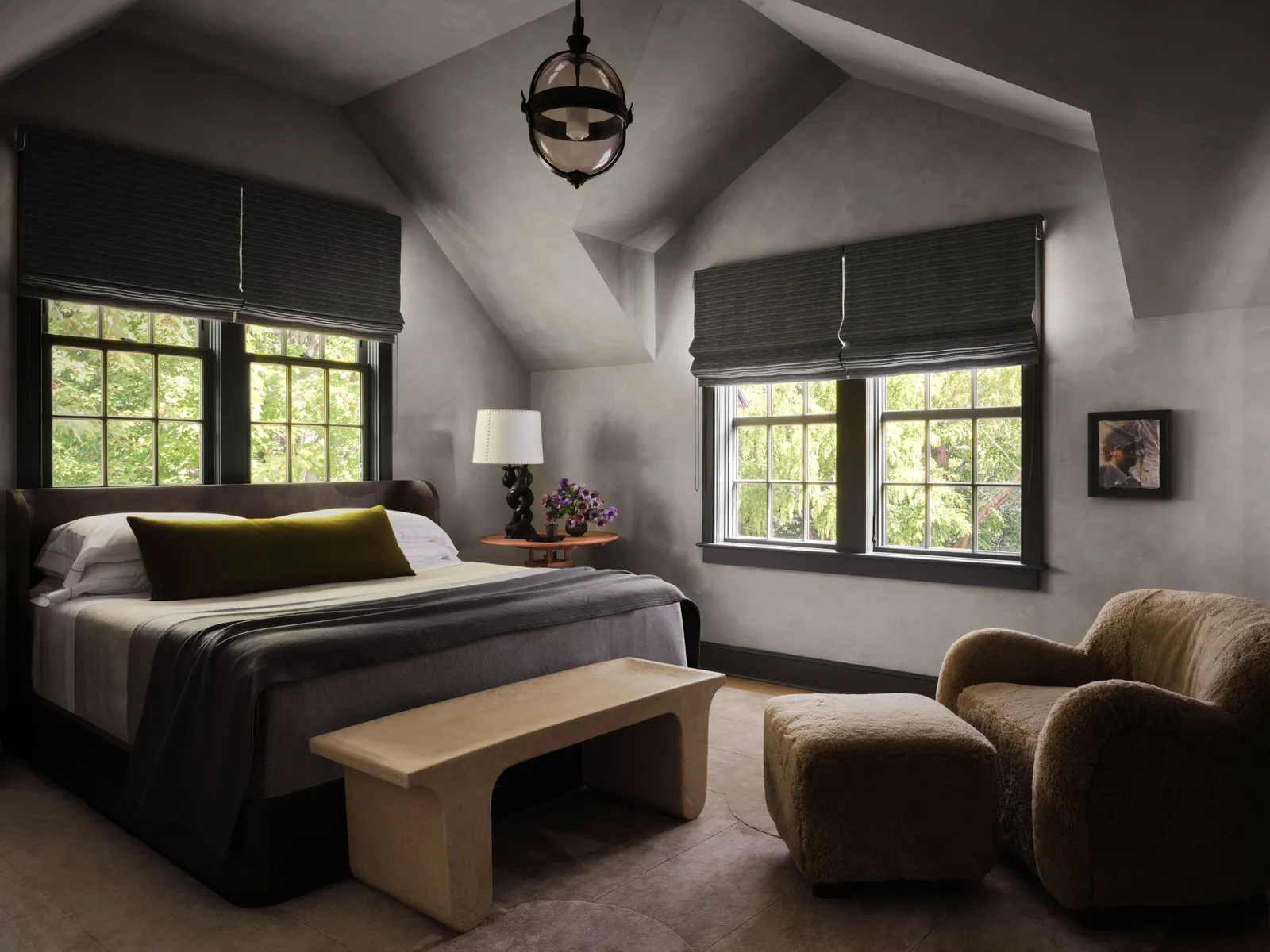 A Curator's Canvas: Douglas Friedman's Haven of Enduring Elegance 29