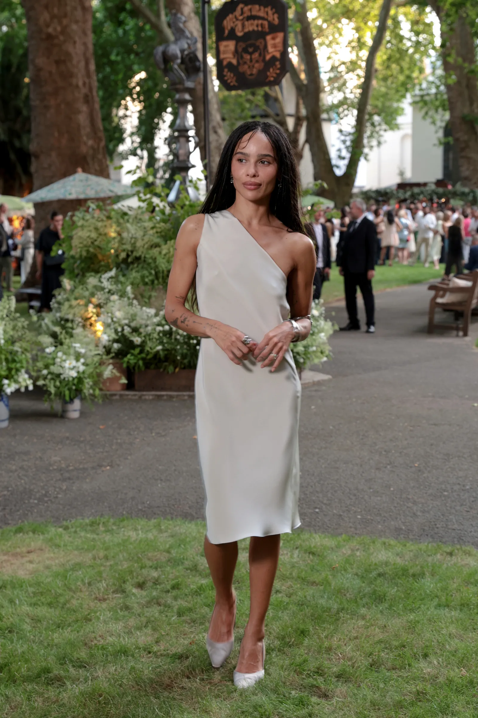 Zoë Kravitz Blooms in Bridal White at a Quintessentially British Garden Affair 5