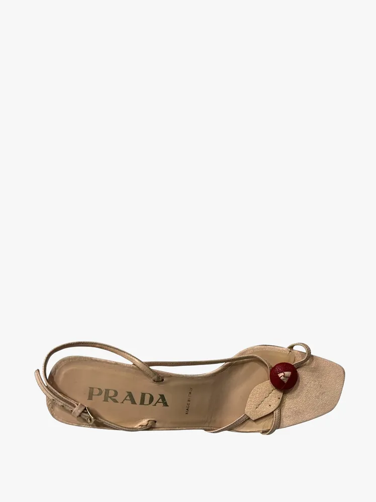 Vogue Editors' Chic Summer Wedding Ensembles Revealed 97