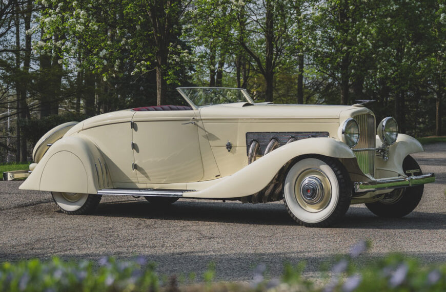 Gable’s Duesenberg: An Icon of Hollywood Glamour and Engineering Prowess