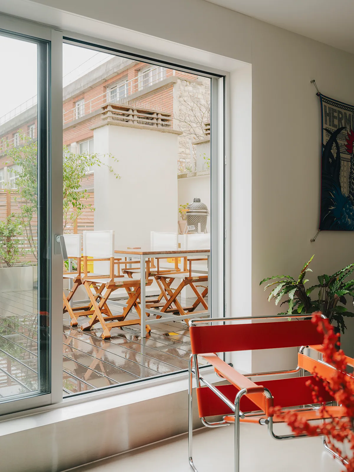 The Art of Parisian Living: Steel, Space, and Sophistication Redefined. 7