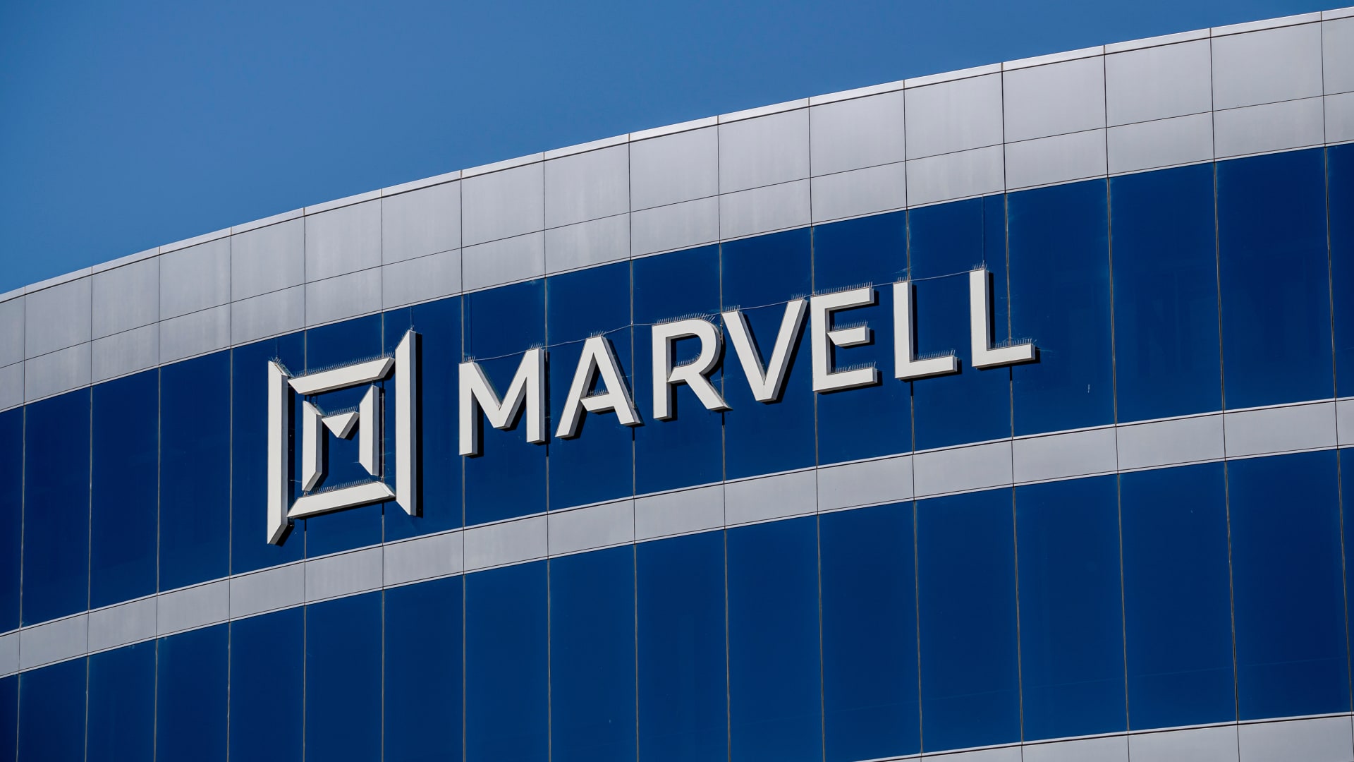 Premarket Movers: Marvell, Hewlett Packard Enterprise, and Viatris Lead Early Trading Action 4