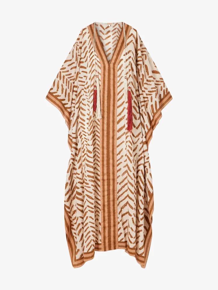 Elevate Your Ensemble: Sophisticated Caftan Styling Beyond the Shore 85