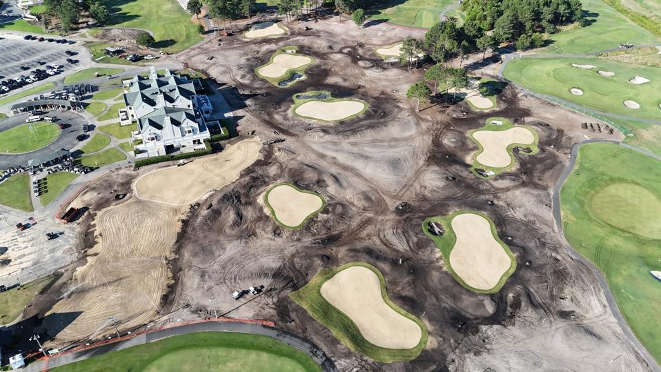 **Beyond the Back Nine: How Golf Resorts Are Redefining Strategy with Par 3 Investments** 10