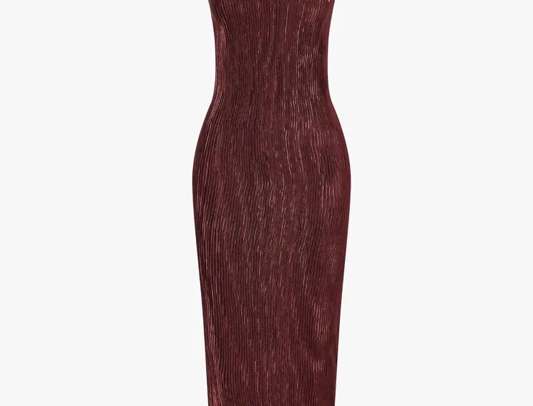 Chic Attire for Your Al Fresco Nuptials