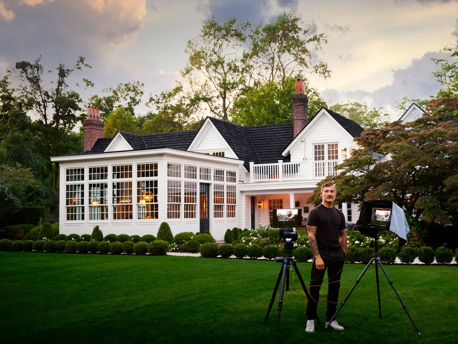 A Curator's Canvas: Douglas Friedman's Haven of Enduring Elegance 24