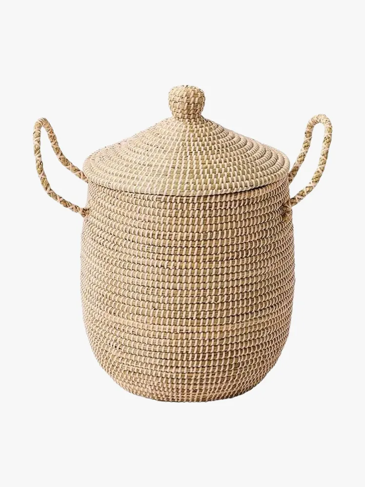 Heirloom Haven: Curated Collections for the Discerning Dweller 14