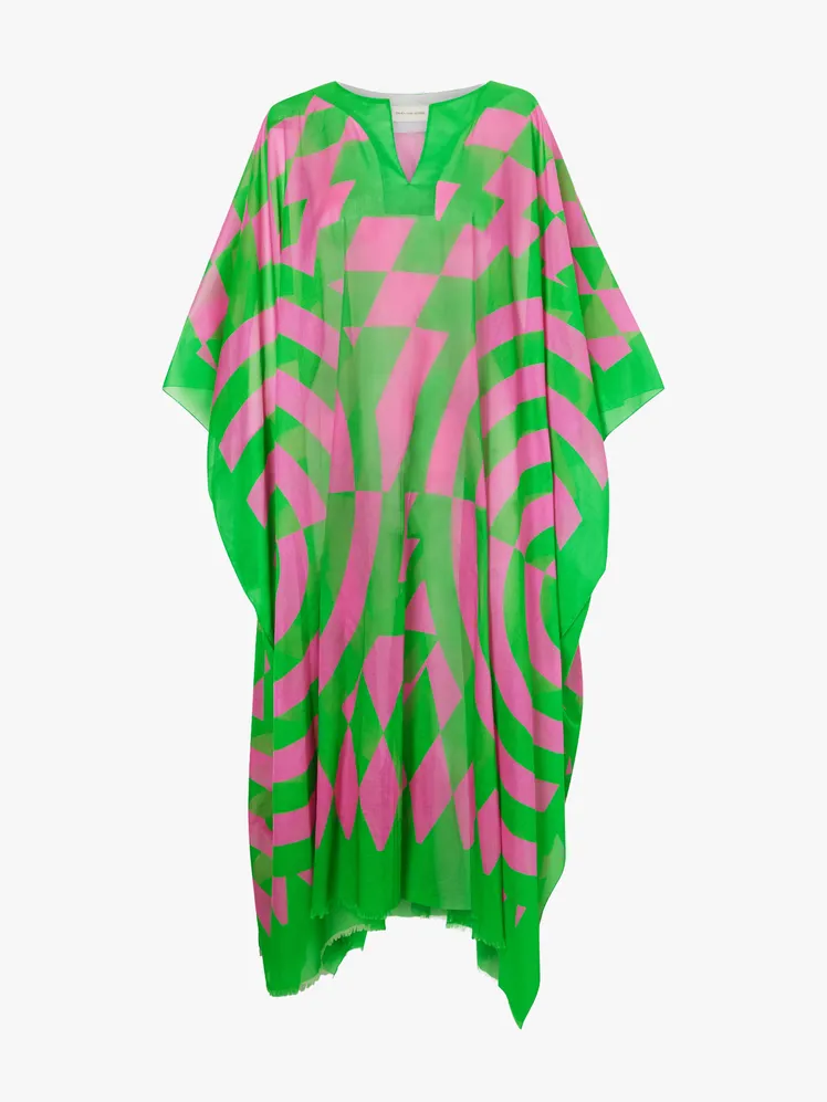 Elevate Your Ensemble: Sophisticated Caftan Styling Beyond the Shore 81