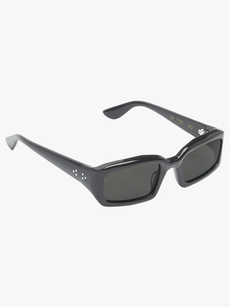 Summer's Sharpest Shades: Expert Picks for 2026 16