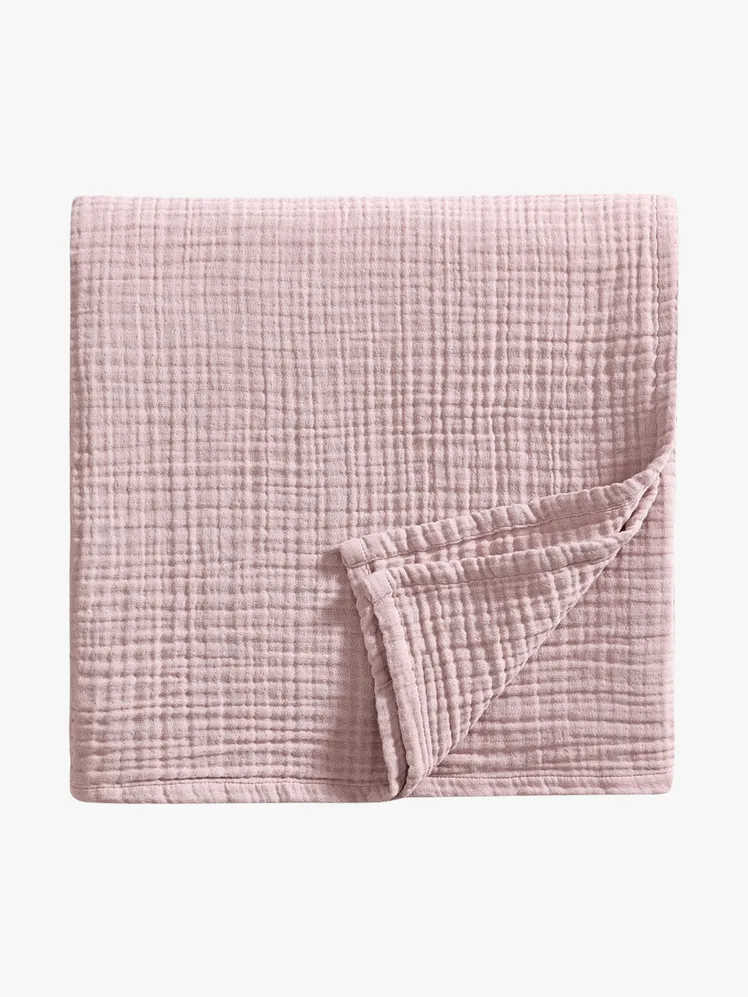 Heirloom Whispers: Artisanal Muslin for the Discerning Summer Slumber 13