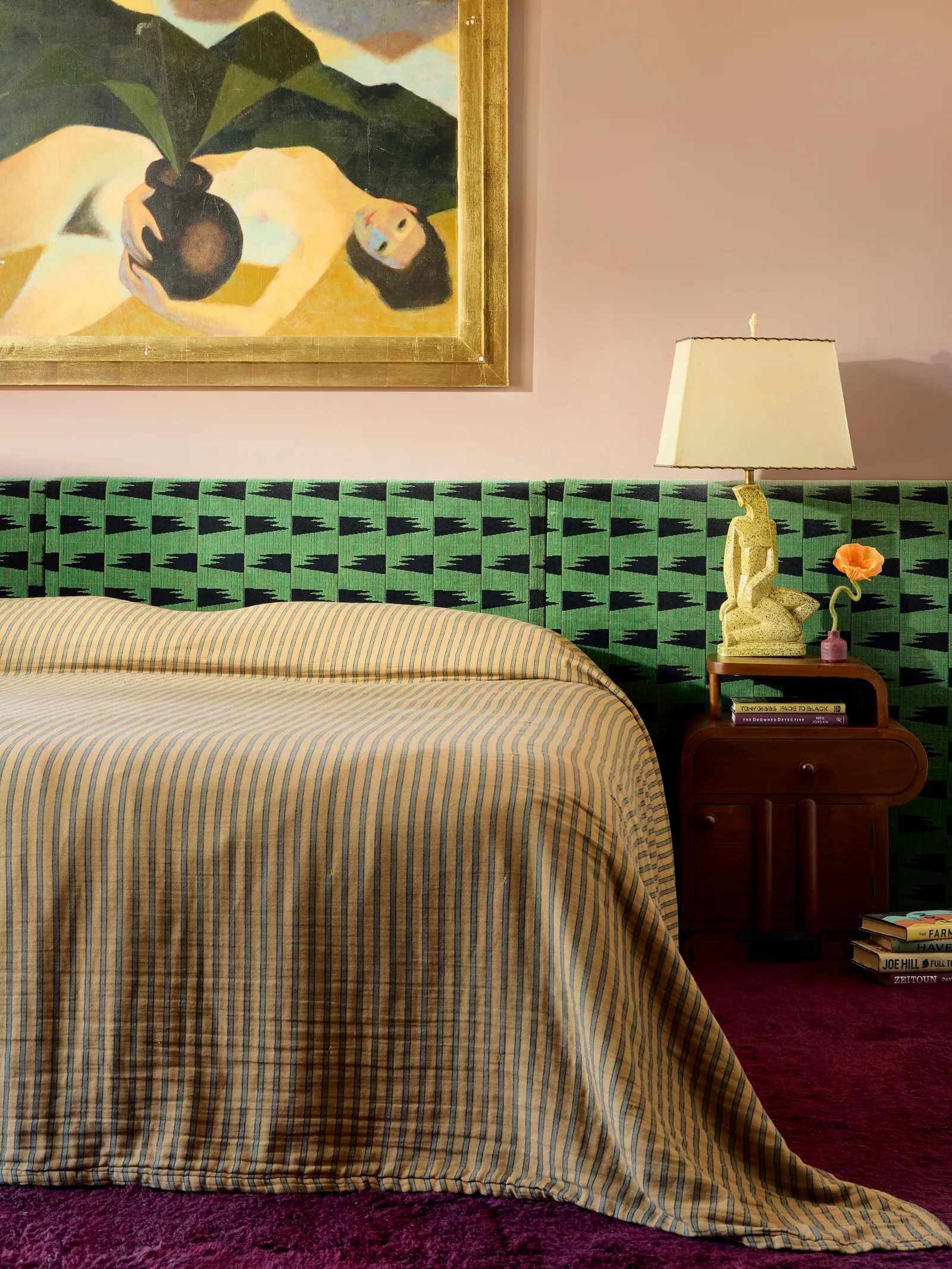 Majestic Headboards: A New Era of Opulent Interiors 13