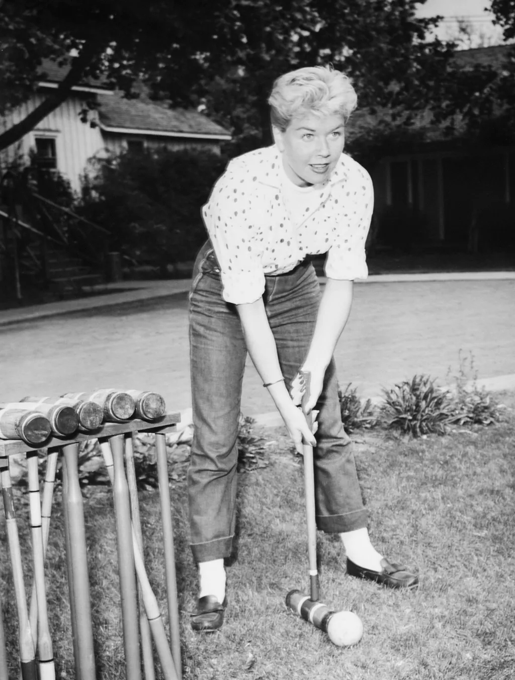 Golden Age Icon: Doris Day's sun-drenched California sanctuary, captured. 29