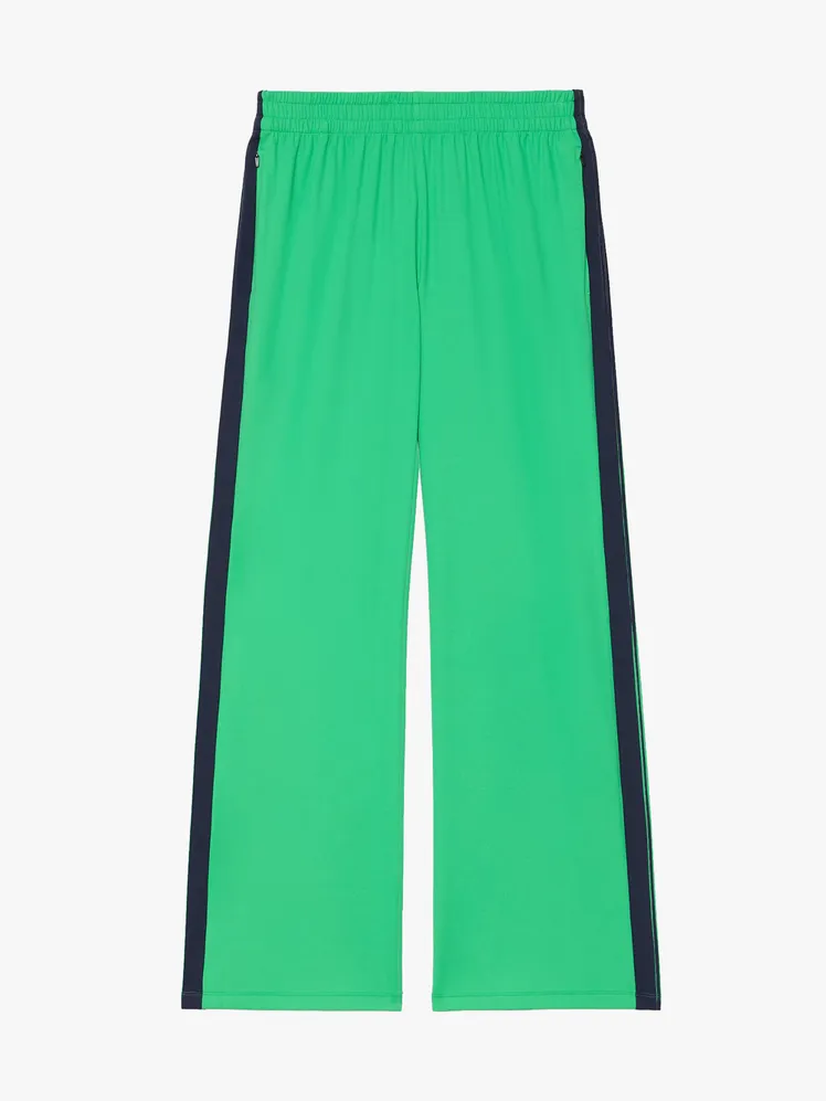 Elevated Athleisure: Vogue's Guide to Chic Activewear Styling 68