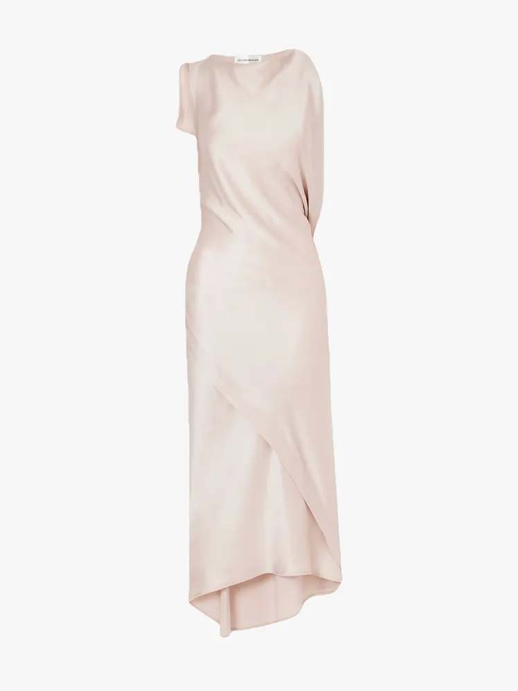 Chic Cocktail Dresses: Elevate Your Wedding Guest Style 43