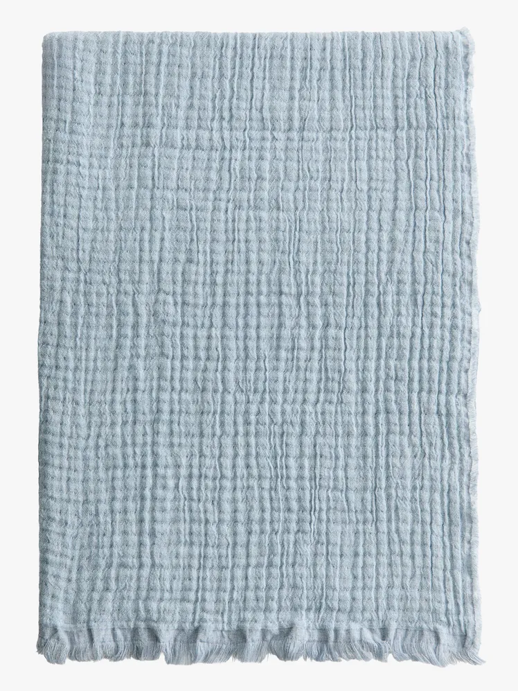 Heirloom Whispers: Artisanal Muslin for the Discerning Summer Slumber 14