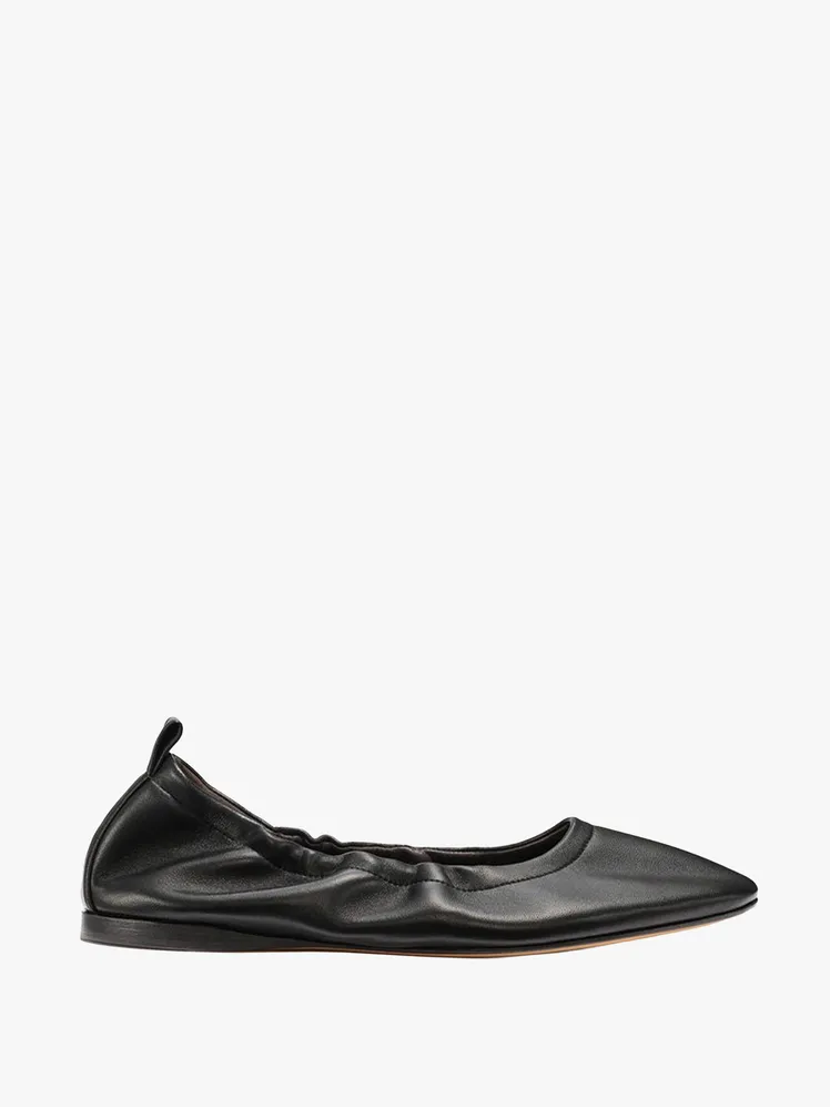 Effortless Chic: Discover Your Perfect Pair of Ballet Flats for the Warmer Seasons 27