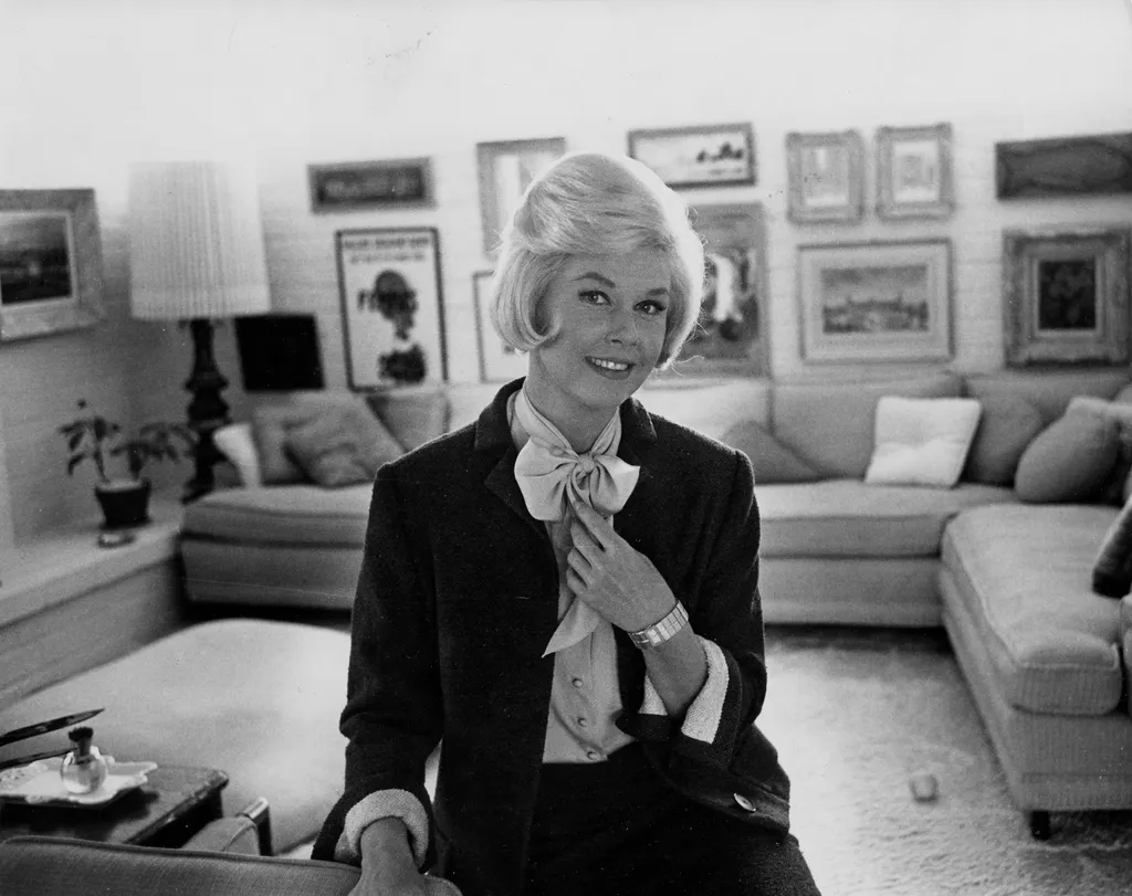 Golden Age Icon: Doris Day's sun-drenched California sanctuary, captured. 38