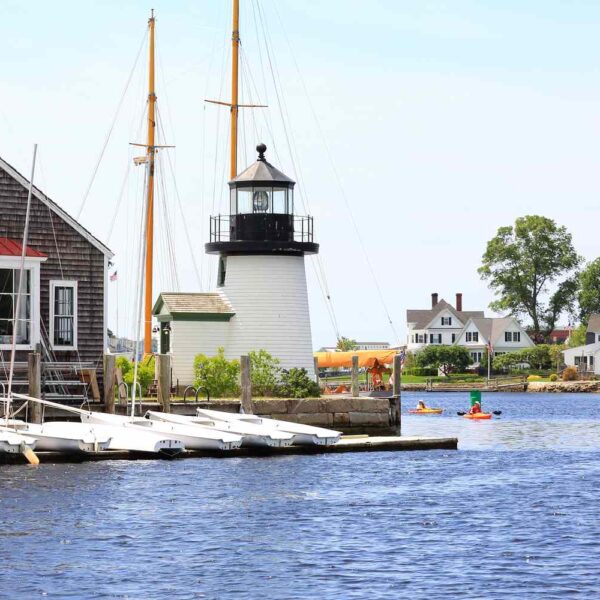 Enchanting New England Havens: Where Every Village Whispers a Timeless Tale