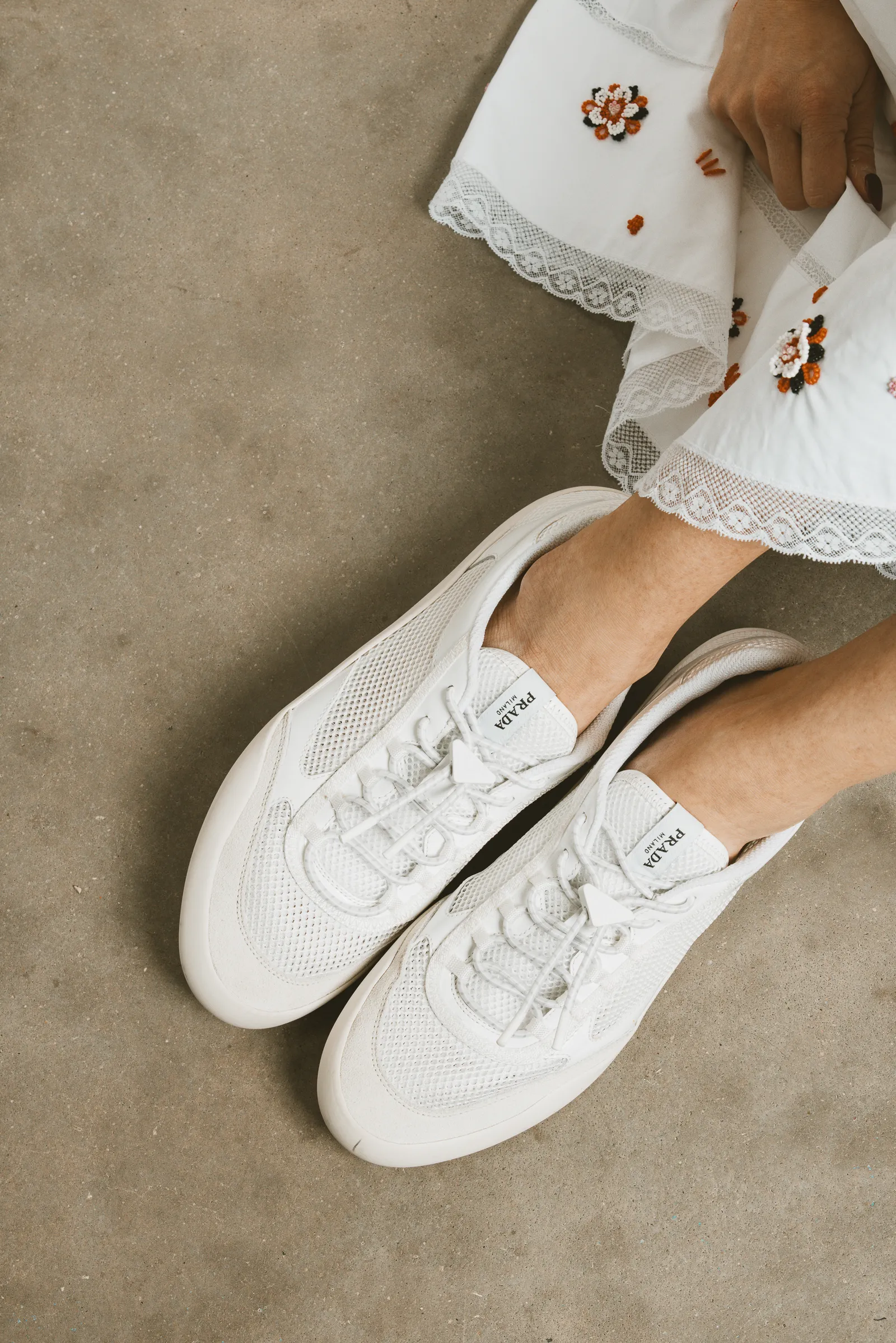Chic Footwear: Vogue Editors Unveil Their Top White Sneaker Picks for 2026 56
