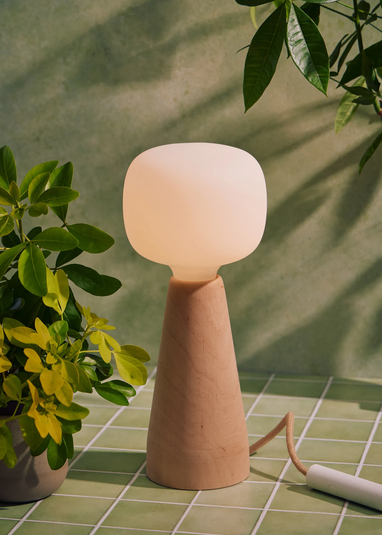 Illuminating Legacies: Bespoke Luminaries for the Discerning Dwelling 12