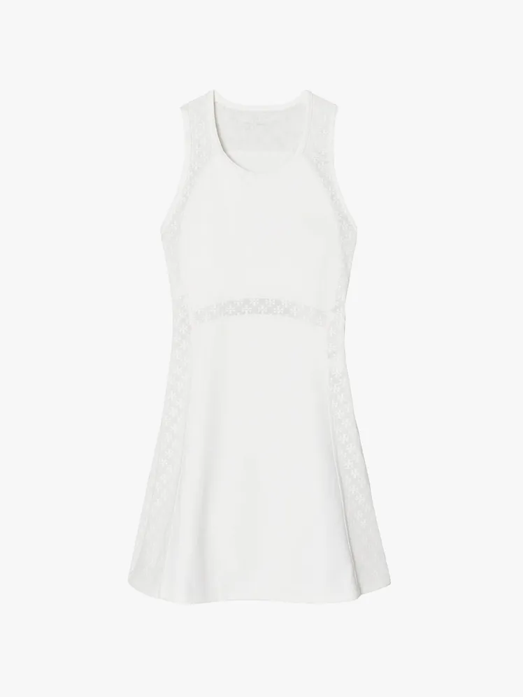 Elevated Athleisure: Vogue's Guide to Chic Activewear Styling 109