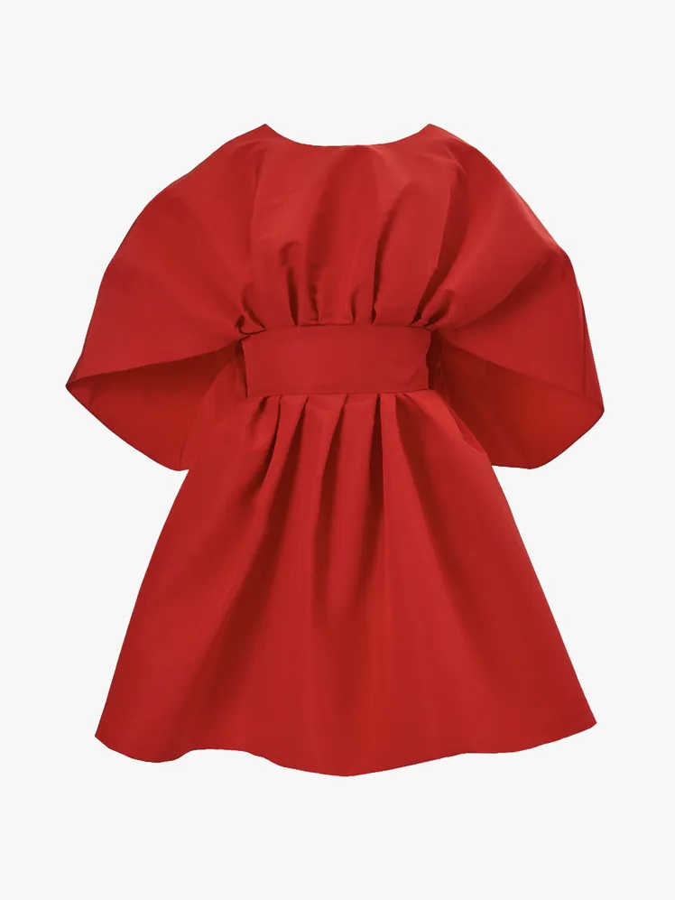 Chic Cocktail Dresses: Elevate Your Wedding Guest Style 37