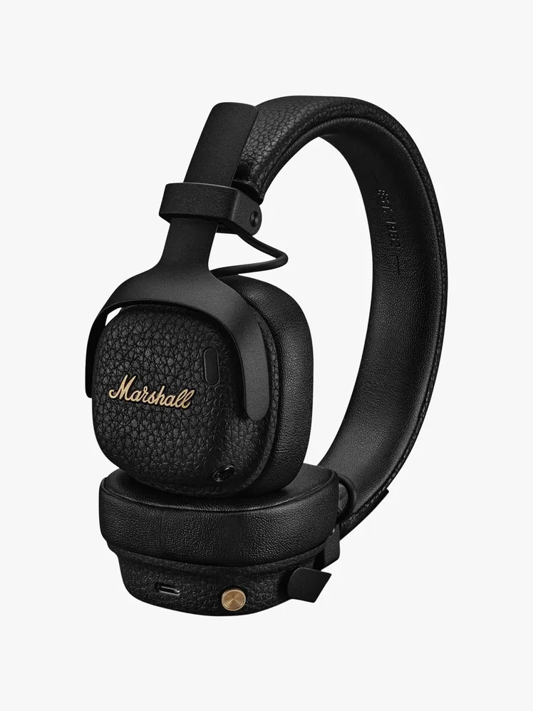 Dads Who Mean Business: Last-Minute Gifts for the Exec on the Go 42