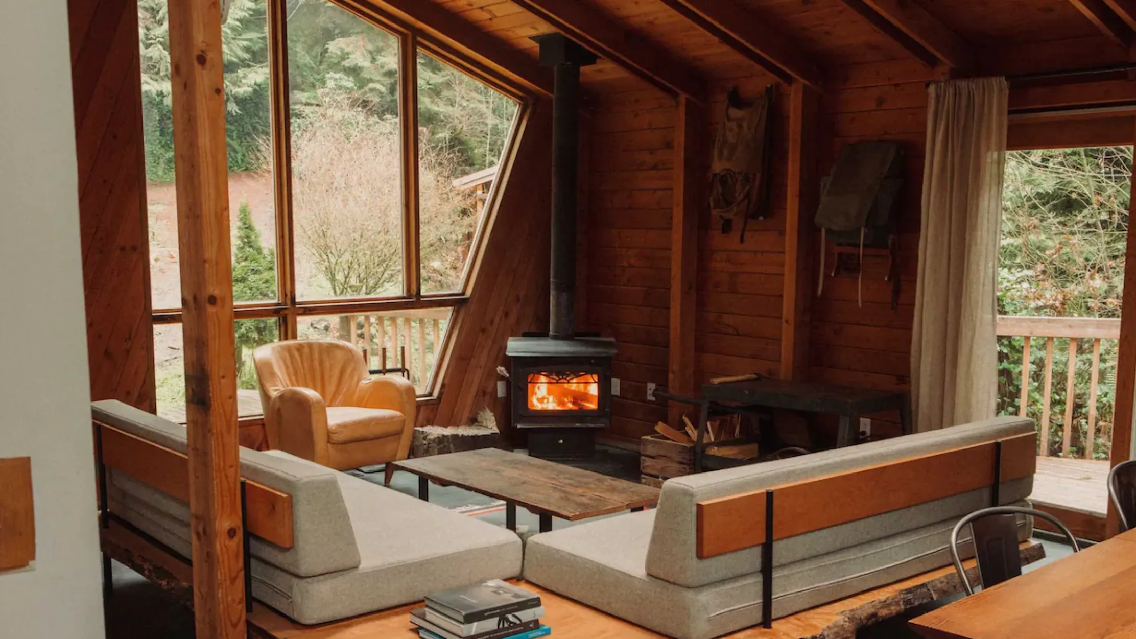 Sanctuary Estates: Curated Havens for the Discerning Connoisseur 22