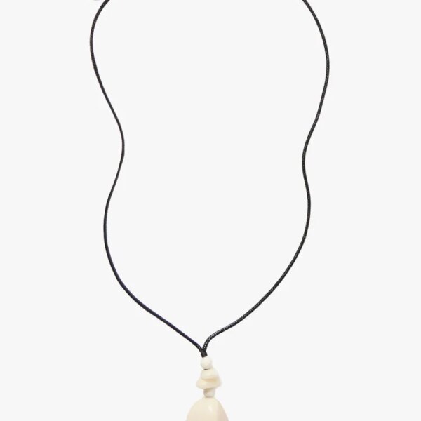 Business Style news 135 The Timeless Charm of the Choker Redefined for Today