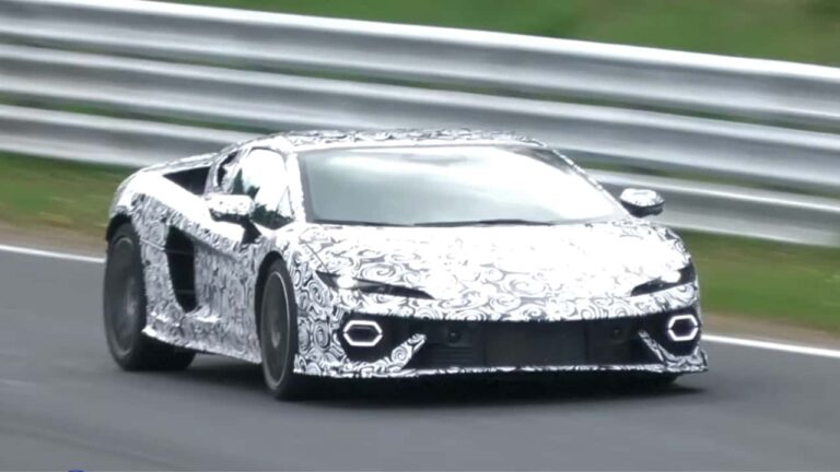 Lamborghini Temerario Spyder: Unveiling the Drop-Top Supercar Future 26