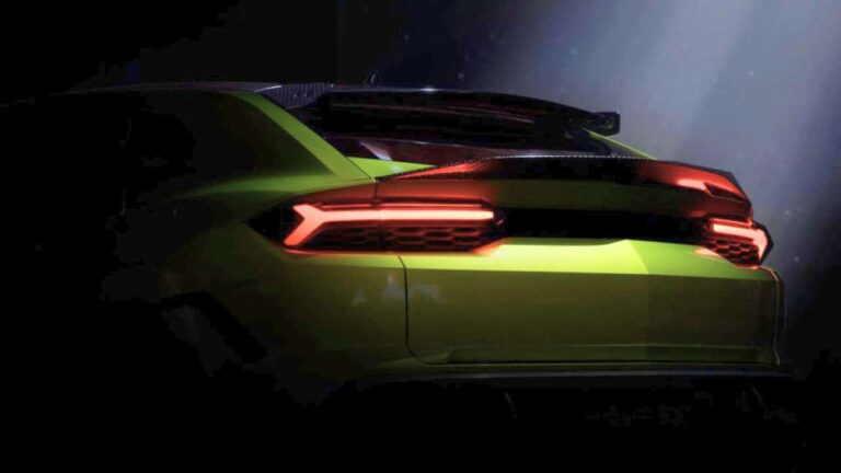 Lamborghini's Hottest Urus Super-SUV Unveils Next Month 24 Lamborghini's Hottest Urus Super-SUV Unveils Next Month 24