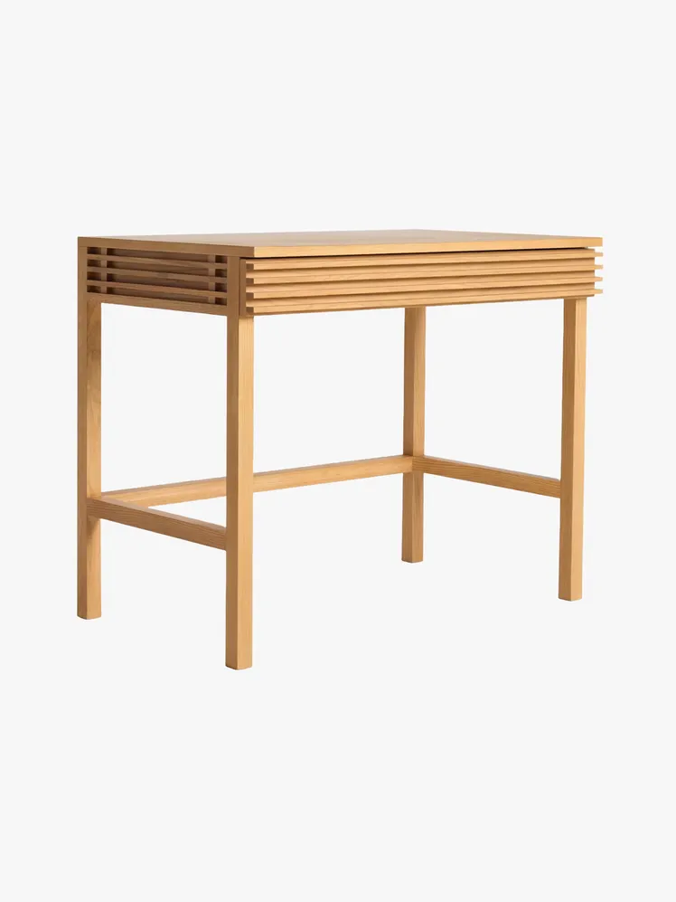 Heritage Haven: Elite Desks for Curated Small-Space Living 29