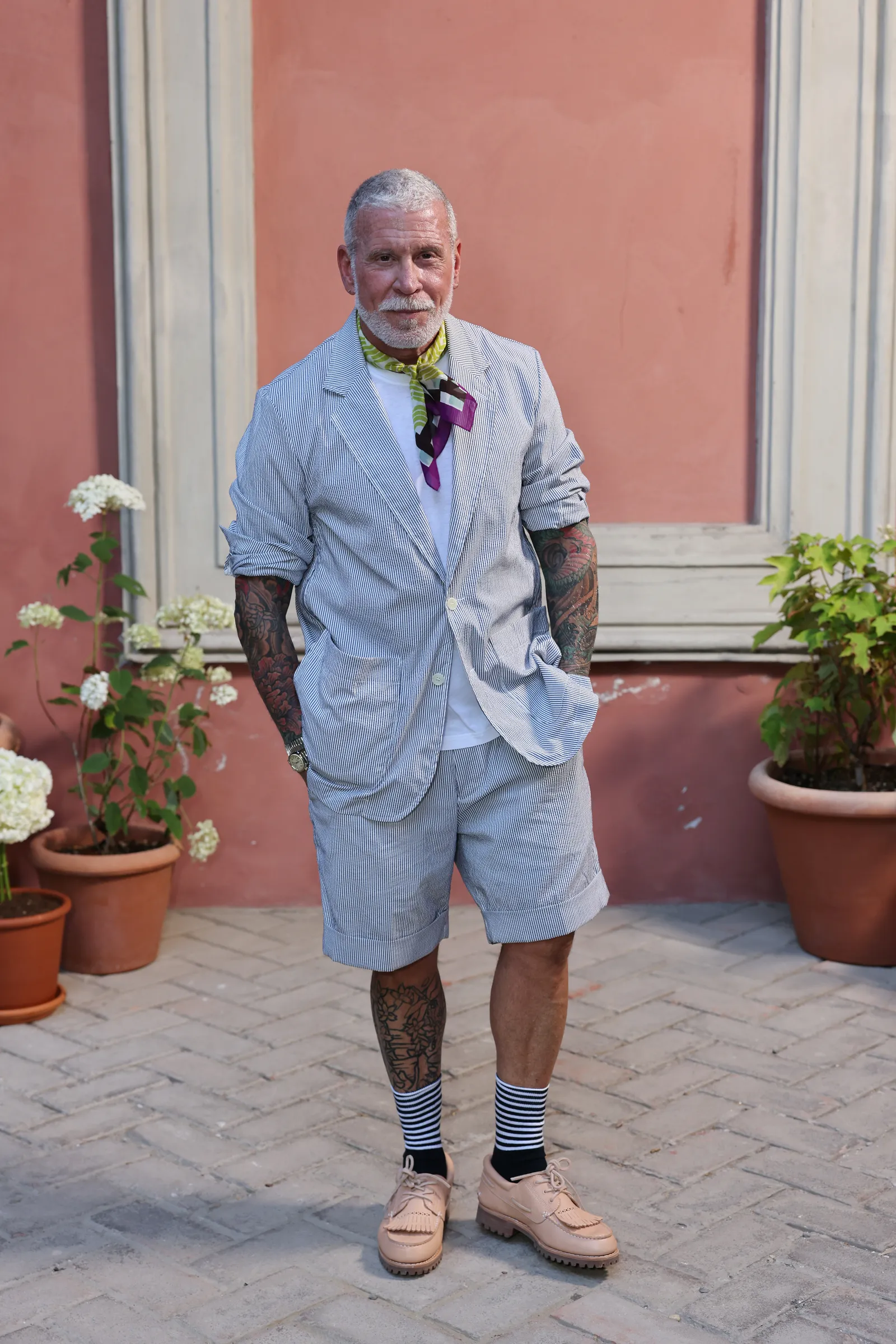 Elevate Your Off-Duty Edge: Can Shorts Ever Be Formal? 8