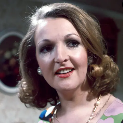 Beyond the Laugh Track: Dame Penelope Keith's Enduring Echoes in British Social Satire 7